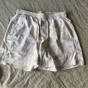 Lululemon 5” Bowline Athletic Shorts - Medium, Used